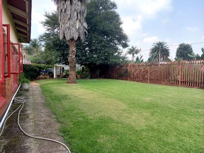 House For Sale in Rowhill, Springs
